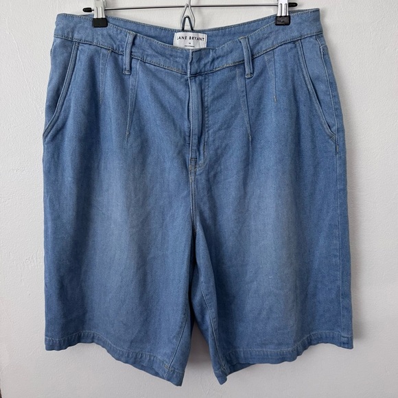 Lane Brayant Straight fit Mid Rise relaxed bermuda shorts Size 14 - Picture 1 of 8